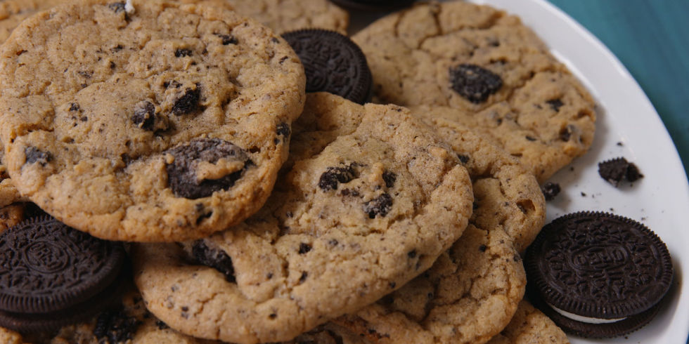 delish-oreo-chip-cookies-lanscape